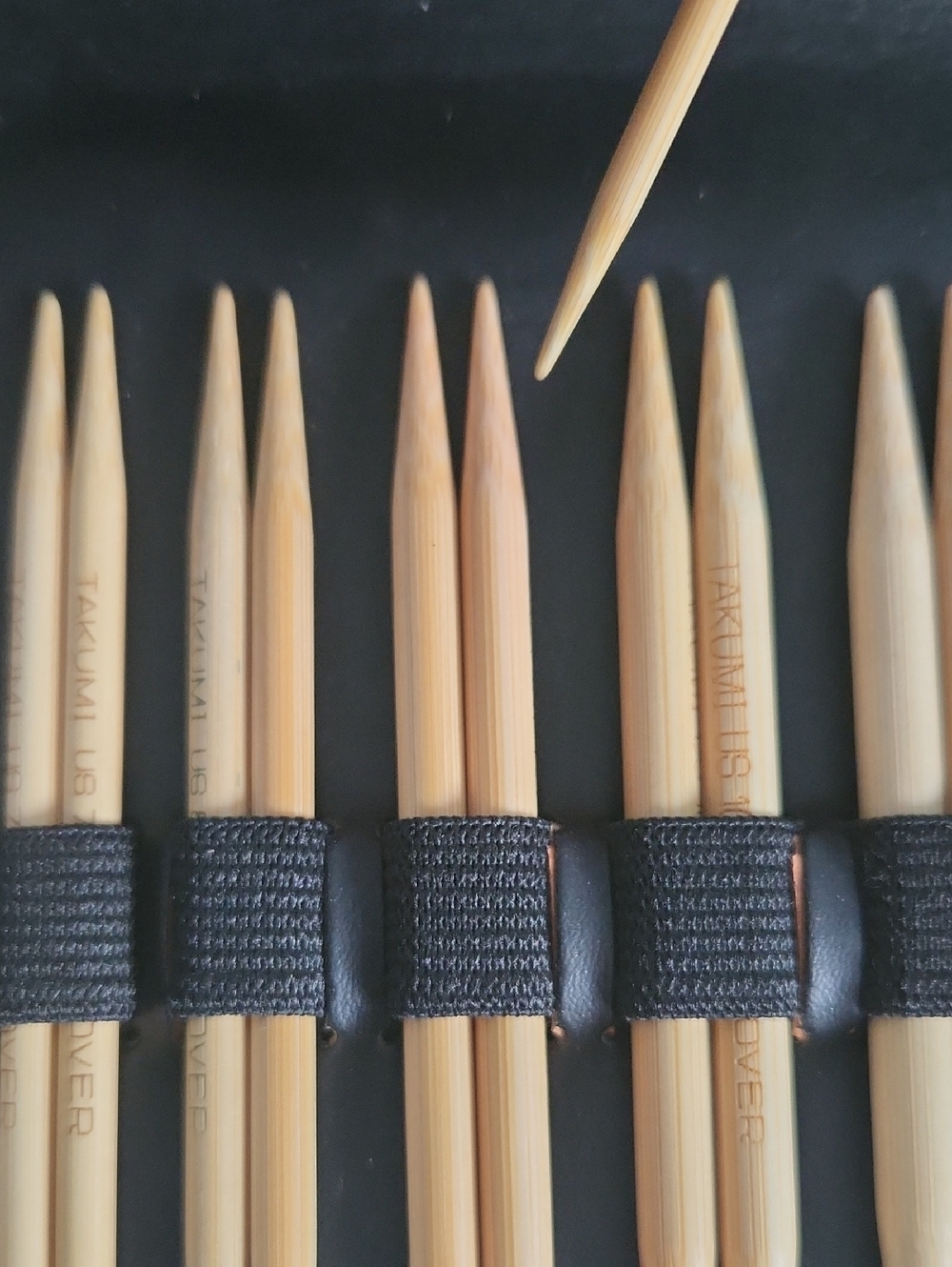 Interchangeable Knitting Needle Set - Picture 10 of 11